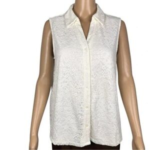 Adrianna Papell Size Medium Ivory Lace Button Sleeveless Top. New With Tags